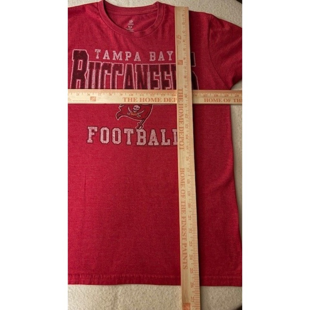 Tampa Bay Bucaneers Men's Medium Short Sleeve Shirt Heather Red NFL Team Apparel - Picture 4 of 5